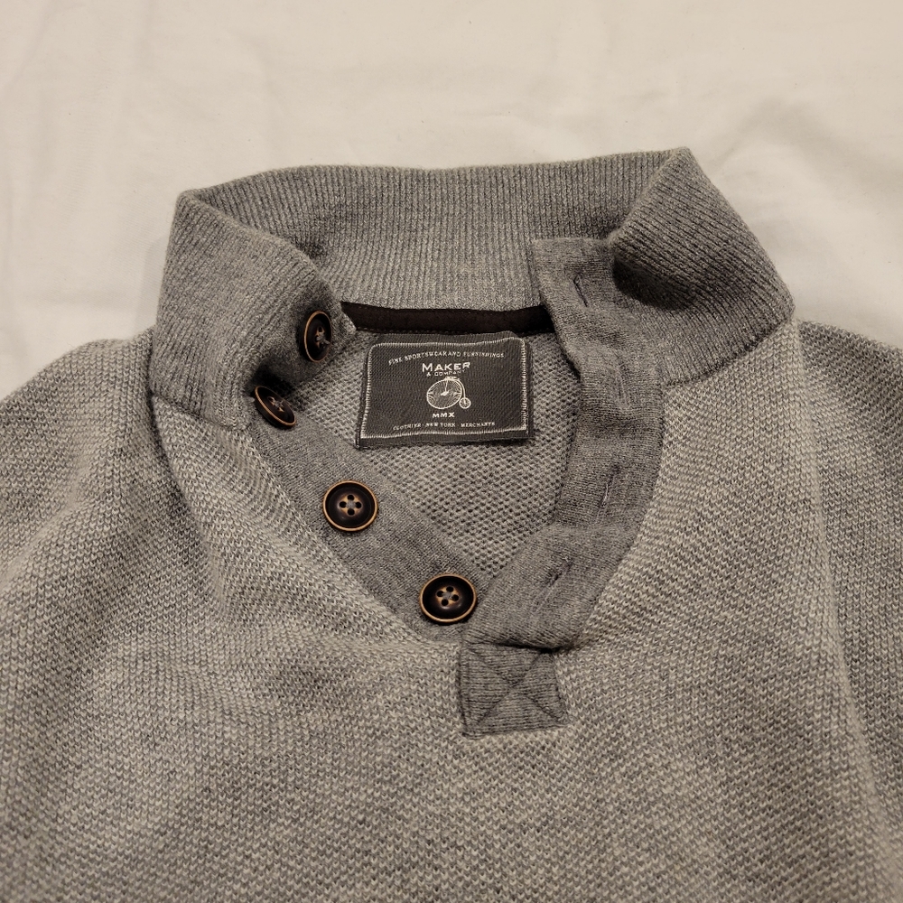 Mens Gray Sweater Maker & Co medium elbow patch